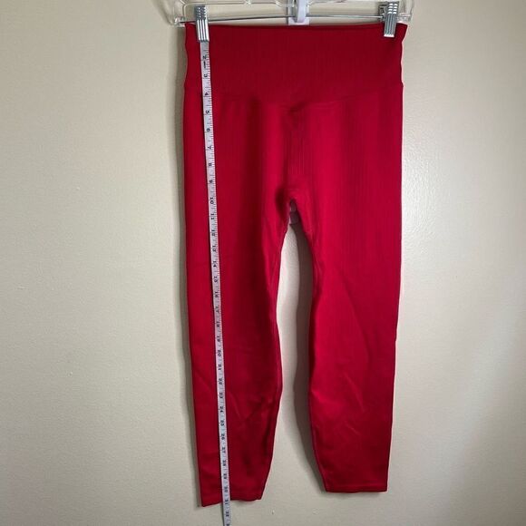 PINK| Active| Seamless| Legging| With backside Pocket - Picture 8 of 13
